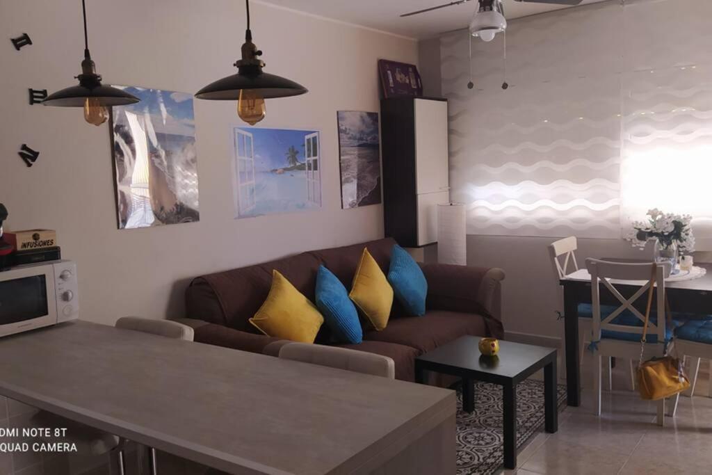 Apartamento Muy cerca de la playa Gran piscina wifi y Netflix gratis Miami Platja  Exterior foto